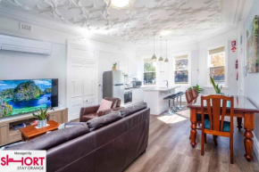 King & Queen Bed - Apartment on Summer Near Cook Park, Orange